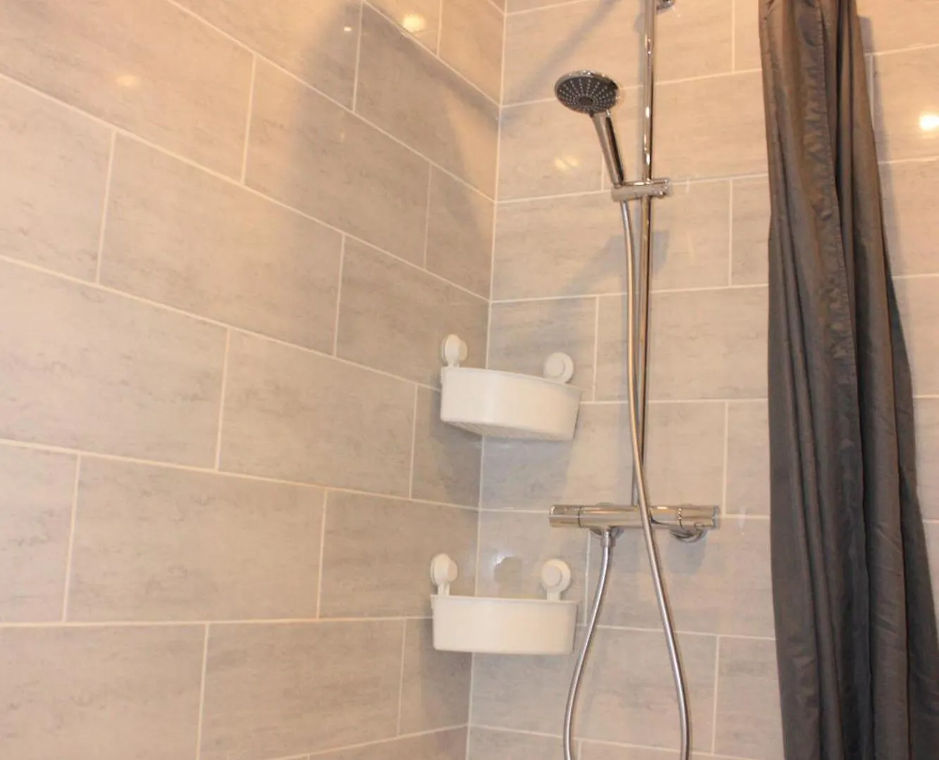 Modern 3 Bedroom House With Garden & Private Parking Hounslow 0*,  United Kingdom