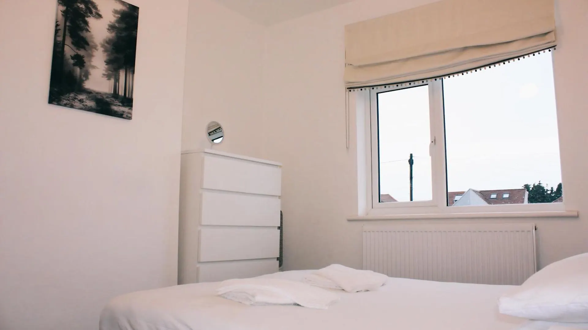 Villa Modern 3 Bedroom House With Garden & Private Parking Hounslow